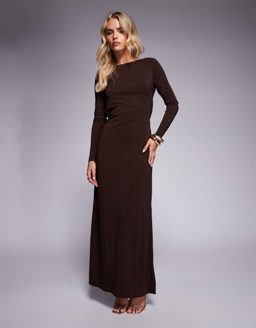 TFNC Petite – Langärmliges Maxikleid in Schokobraun mit Wasserfall-Rückenausschnitt, 4 von 4