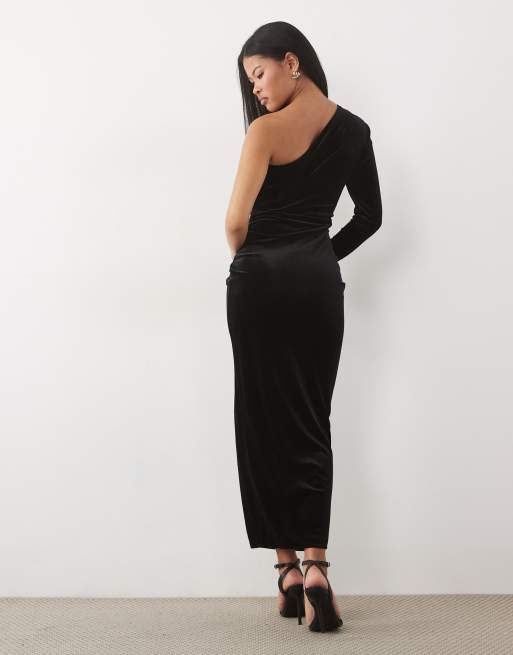 TFNC Petite maxikjole i sort velour med one shoulder og udskæring, 4 af 4