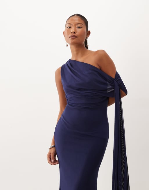 TFNC Petite Maxikleid aus Mesh mit Drapierung, One-Shoulder-Träger und Bindedetail in Marineblau, 2 von 4