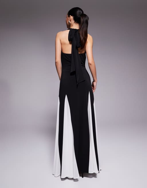 TFNC Petite - Monokrom maxikjole i chiffon med halterneck og kontrastfarvede kiler, 3 af 4