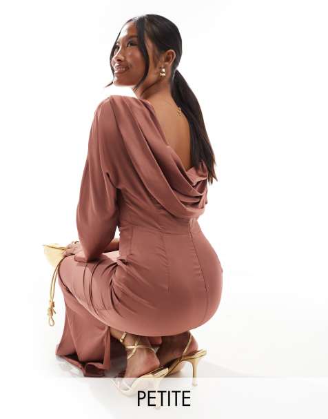 TFNC Petite - Robe longue à manches longues et dos bénitier en satin - Mûre - view 1