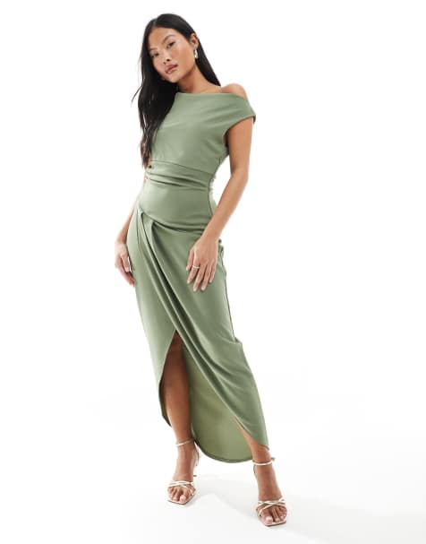 TFNC Petite - Robe longue de demoiselle d'honneur avec encolure bateau et détail froncé - Vert foncé - view 1