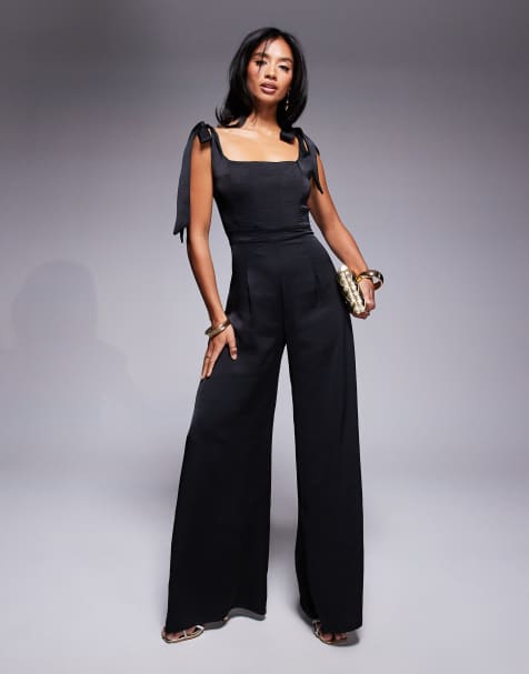 TFNC Petite - Sort jumpsuit med bindeskuldre og vide ben i satin - view 1