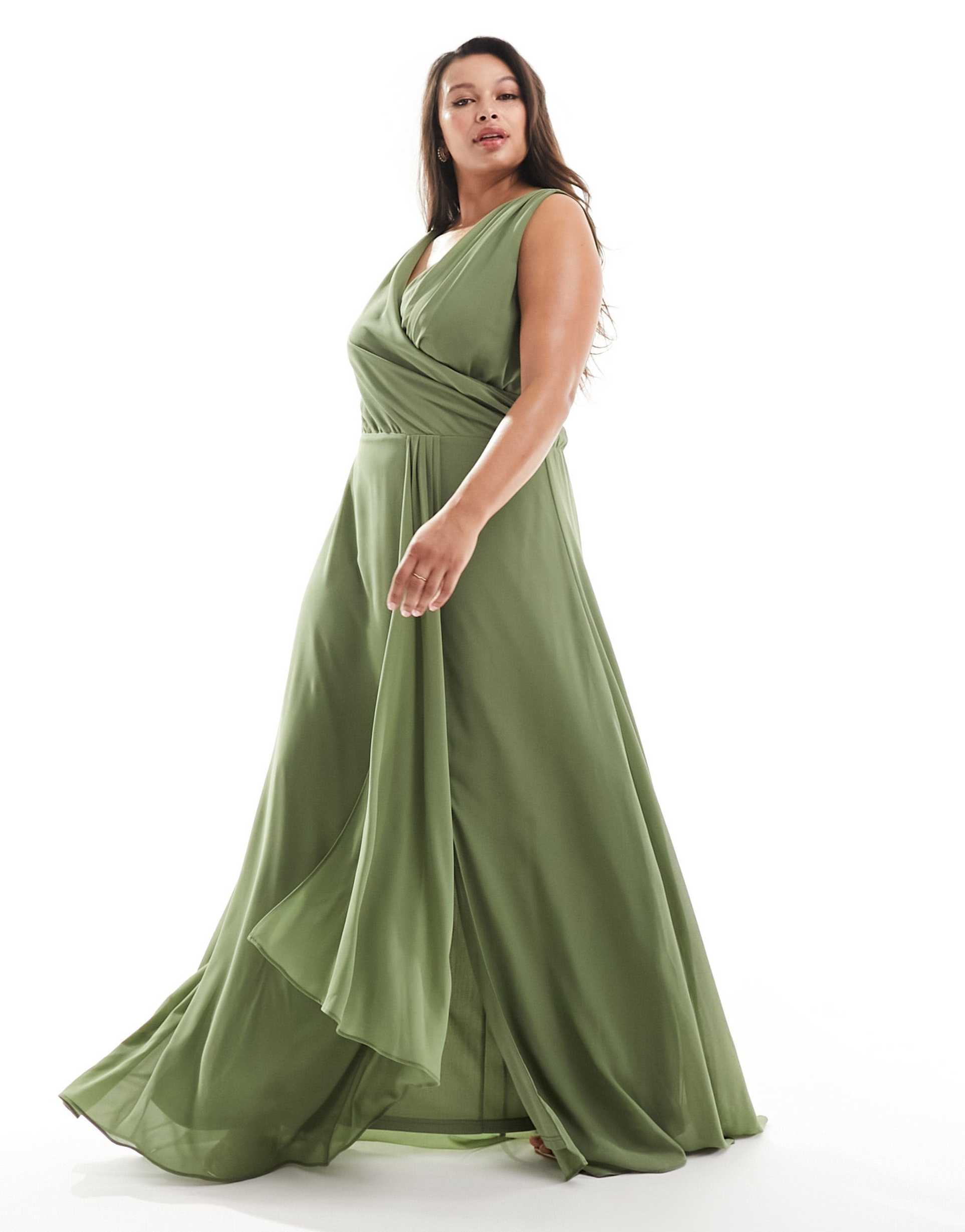 tfnc plus bridesmaid chiffon maxi dress with split front in dark green