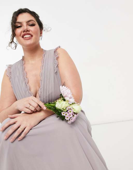 TFNC Plus bridesmaid lace trim plunge front maxi dress in grey, 3 of 4