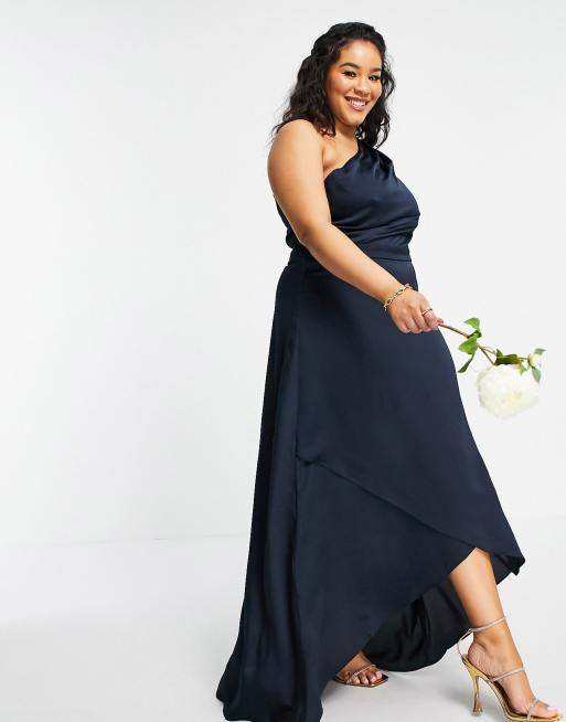 TFNC Plus Bridesmaid satin one-shoulder long- sleeved maxi dress in navy, 4 of 4