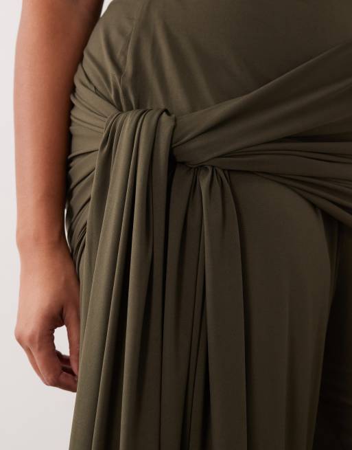TFNC Plus jumpsuit med draperet detalje og bindebælte i khaki, 4 af 4