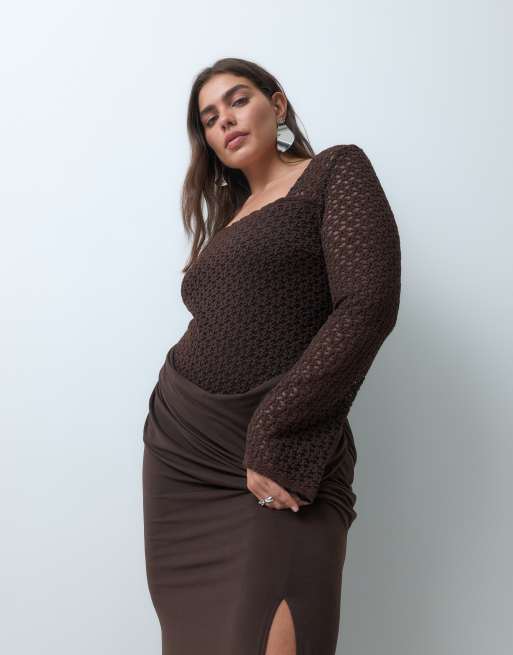 TFNC Plus lace square neck flare sleeve satin drape detail maxi dress in chocolate, 4 of 5