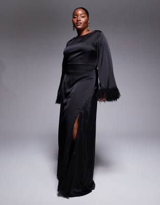 TFNC Plus - Langärmliges Maxikleid in Schwarz mit Kunstfederbesatz an den Manschetten