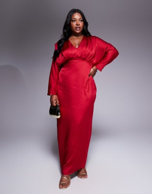 TFNC Plus - Maxikleid aus Satin in Rot mit Kimonoärmeln