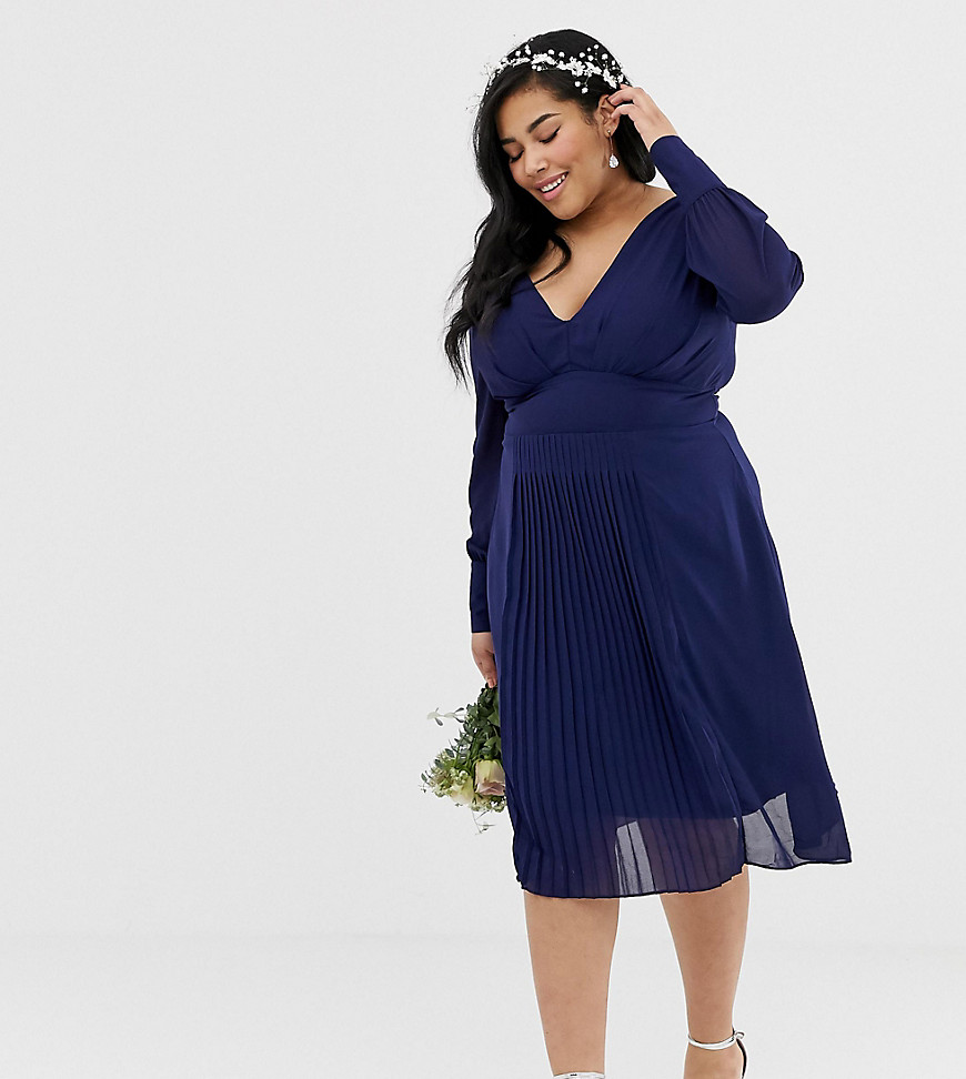 TFNC Plus – Mörkblå långärmad midiklänning för brudtärna med plisserad kjol-Marinblå