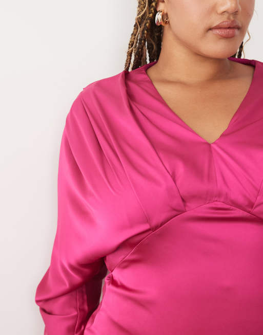 TFNC Plus robe longue en satin à décolleté plongeant et manches kimono, rose foncé, 2 de 4