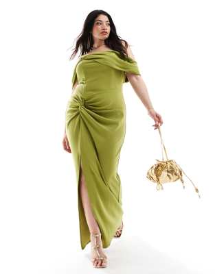TFNC Plus - Vestito lungo da damigella color oliva con pieghe e scollo alla Bardot