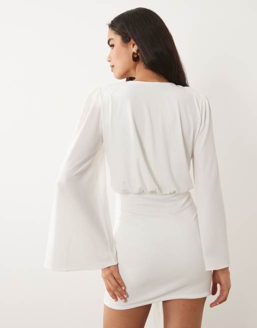 TFNC - Robe courte près du corps à col V et épaulettes avec détail drapé - Blanc, 3 de 4