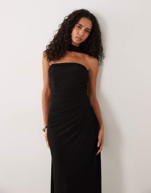 TFNC robe longue bandeau froncée près du corps avec écharpe noire, 2 de 4