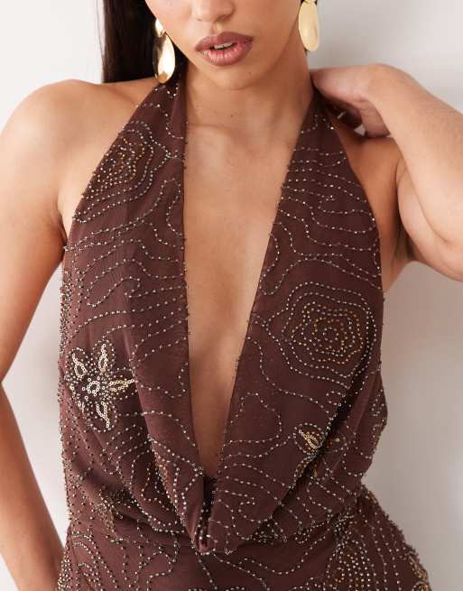 TFNC robe longue ornée de perles et sequins à col bénitier couleur chocolat, 3 de 4