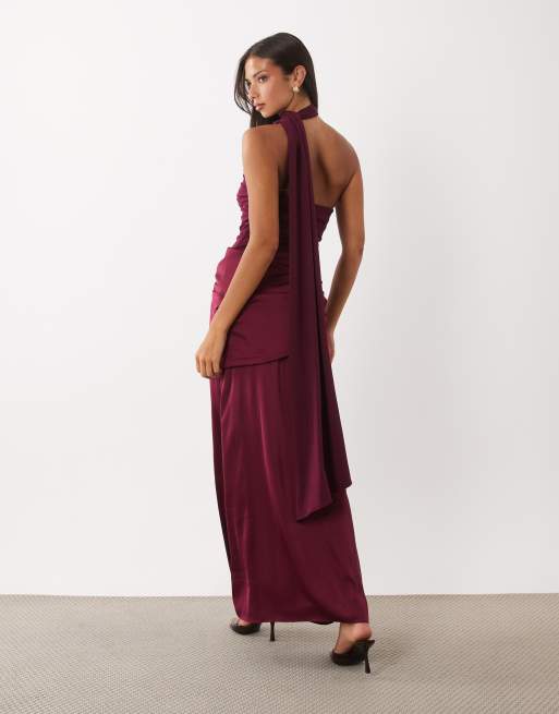 TFNC Satin- und Slinky-Maxikleid mit One-Shoulder-Träger, Drapé-Detail und Schal-Ausschnitt in Burgunderrot, 4 von 4