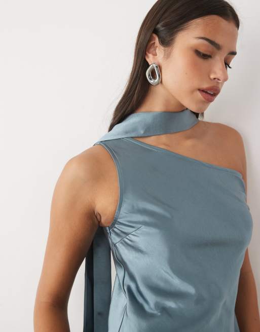 TFNC satinkjole med oneshoulder og tørklædedetalje i skiferblå, 3 af 4