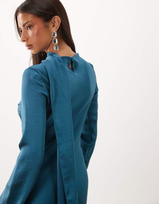 TFNC - Schuingesneden satijnen maxi jurk met sjaaldetail in blauw, 2 van 4