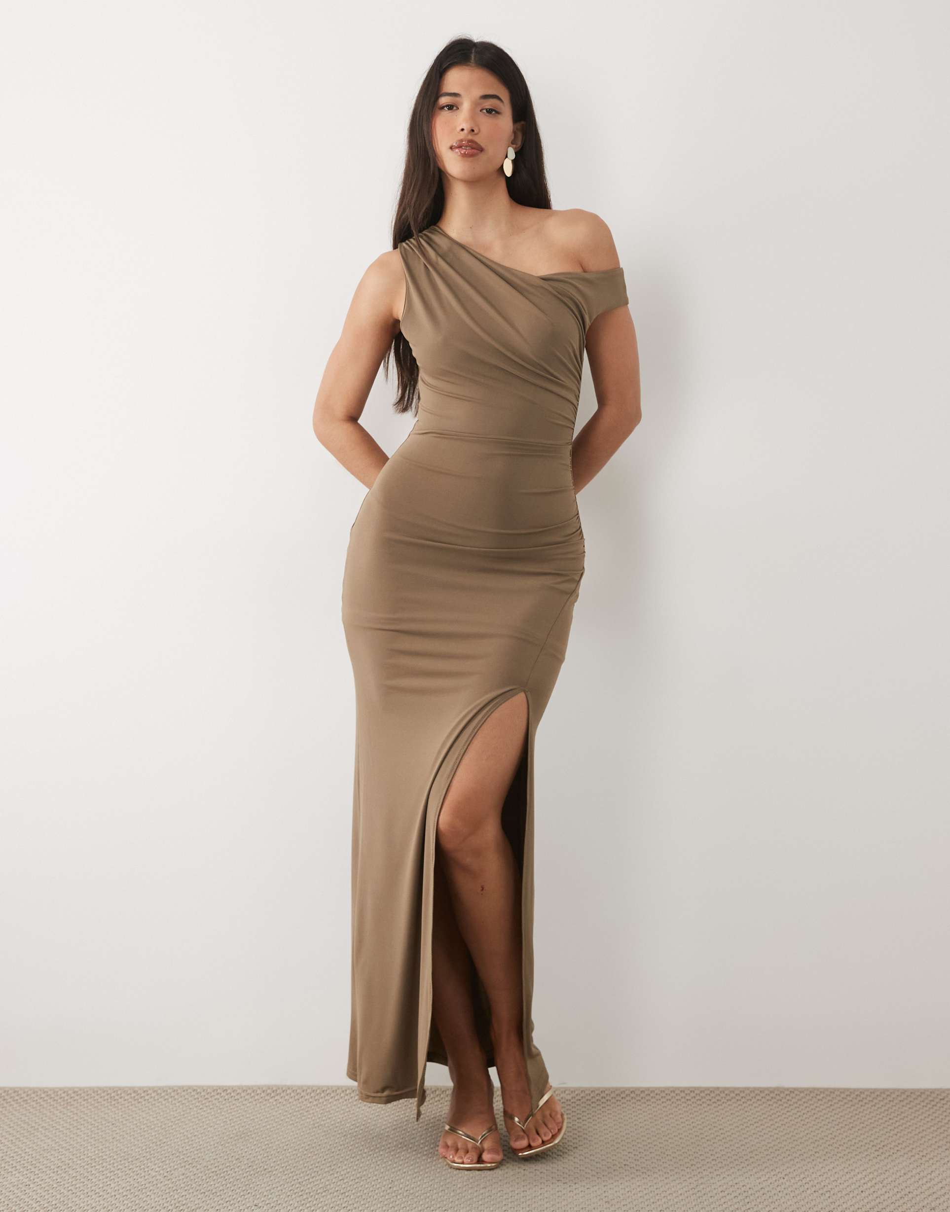 tfnc slinky fallen shoulder thigh slit maxi dress in mocha
