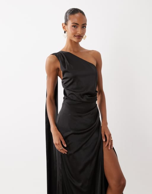 TFNC - Sort oneshoulder-maxikjole med draperinger bagpå og slidsdetalje i satin, 4 af 4