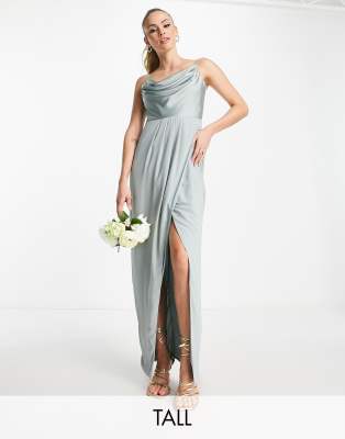 TFNC Tall - Bridesmaid - Satin-Maxikleid in Salbeigrün mit drapiertem Element