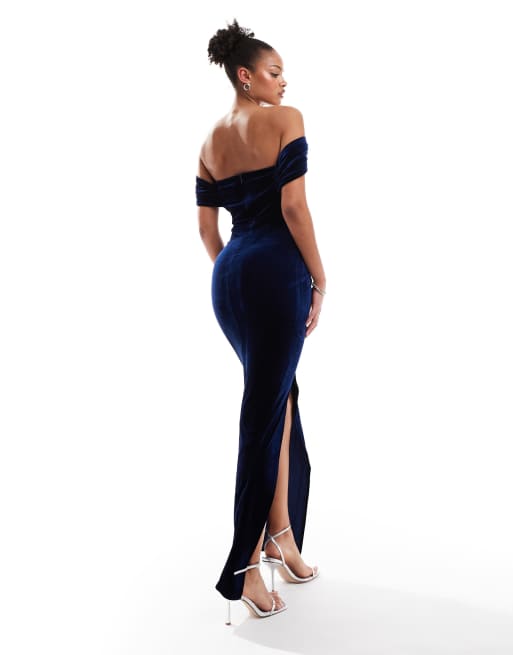 TFNC Tall – Schulterfreies Maxikleid aus Samt in Marineblau, 3 von 4