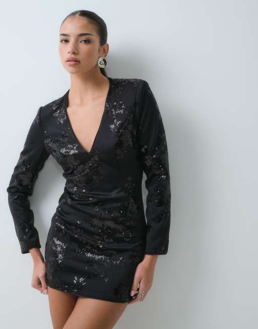 TFNC v-neck floral sequins padded shoulder blazer mini dress in black, 2 of 5
