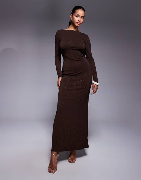 TFNC – Verziertes Maxikleid in Schokobraun mit Wasserfallausschnitt hinten - view 1