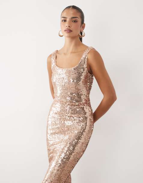 TFNC vestido largo adornado con cuello ancho y espalda descubierta en dorado - view 1