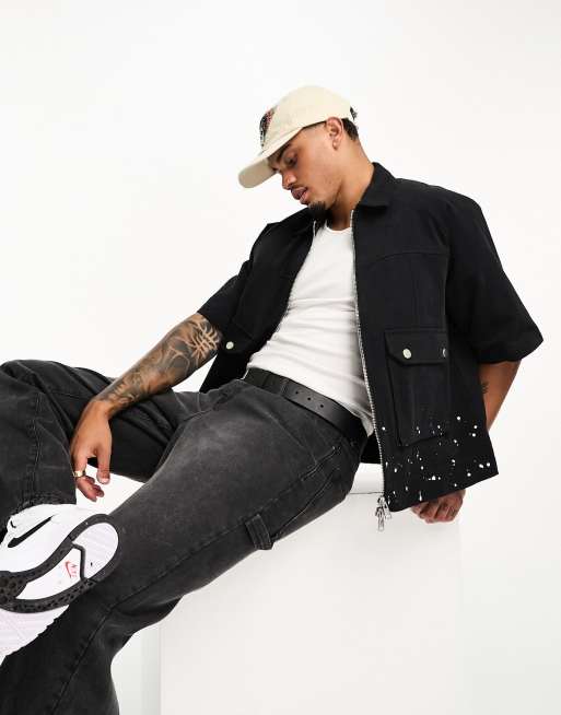 The Couture Club – Cargo-Hemdjacke in Schwarz mit Detail in Farbklecks-Optik