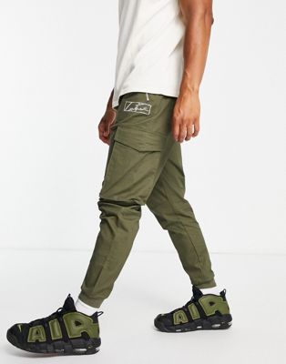 cargo trousers in khaki-Green