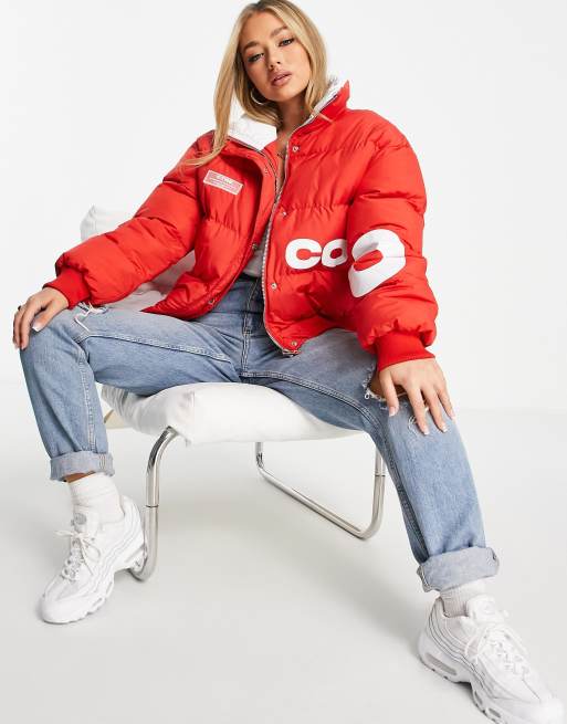 The Couture Club – Czerwona ocieplana kurtka z napisem