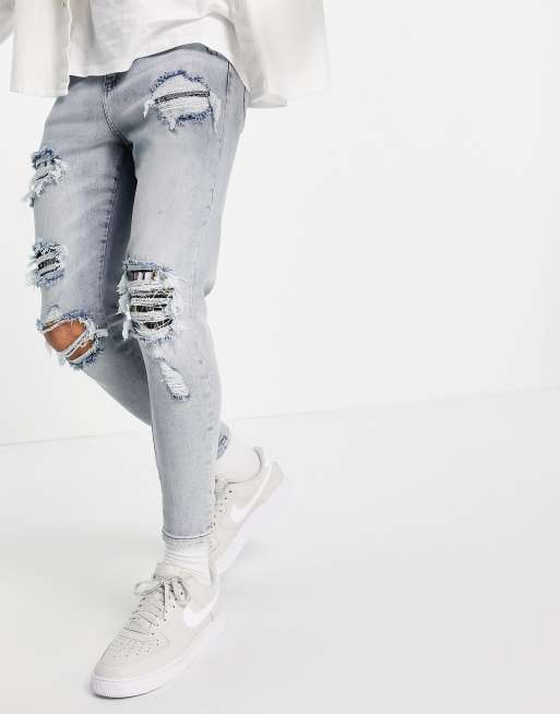 The Couture Club - Jean effet vieilli avec motif bandana - Bleu délavé
