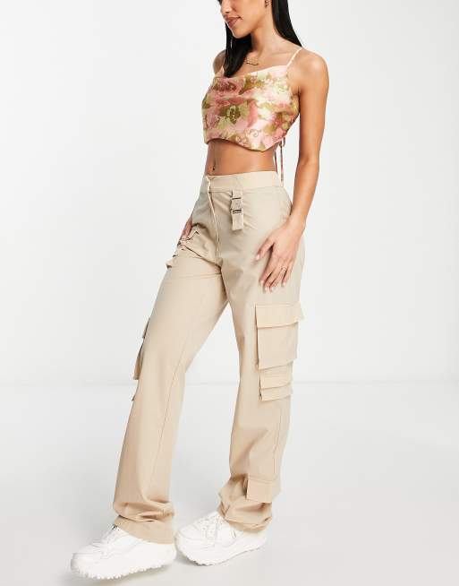 The Couture Club – Krämvita cargobyxor med flera fickor