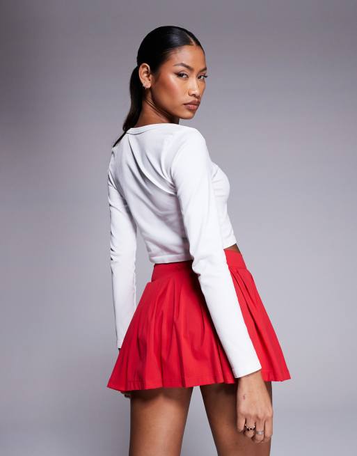 The Couture Club – Mini-Skort aus formendem Stretch-Stoff in Rot, 4 von 5