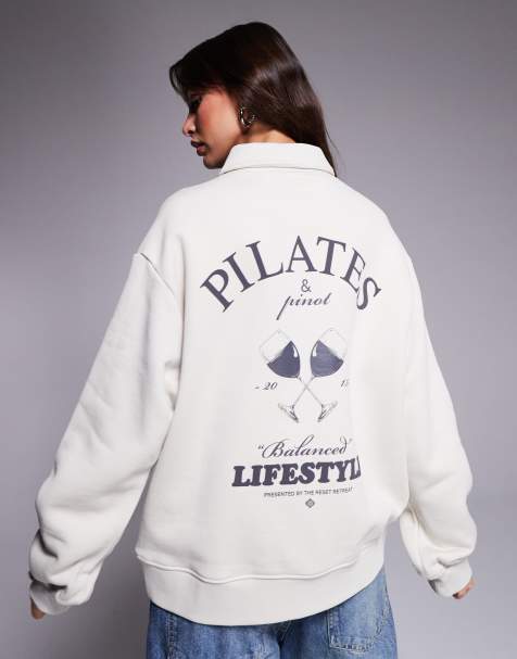 The Couture Club - Offwhite polotrøje med knapper og "Pilates and Pinot"-print - view 1