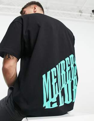 The Couture Club – Oversize-T-Shirt in Schwarz mit neongrünem Placement-Print