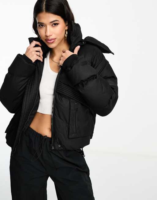 Black cropped puffer best sale jacket with fur hood