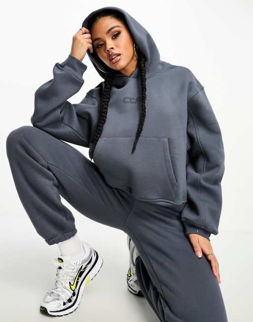 The Couture Club - Oversized hættetrøje med tonet logo i grå