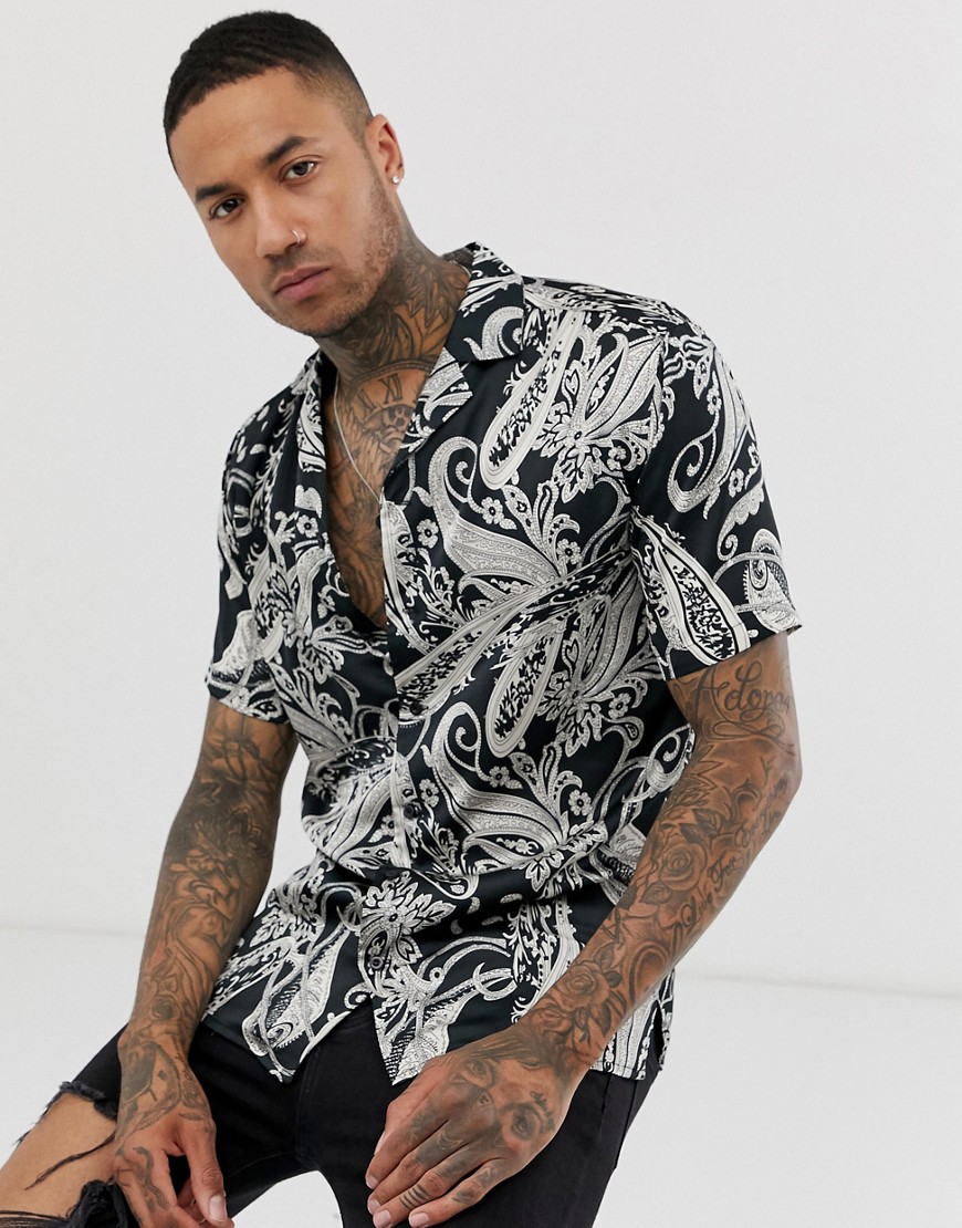 The Couture Club - Oversized overhemd met reverskraag in paisleyprint-Zwart