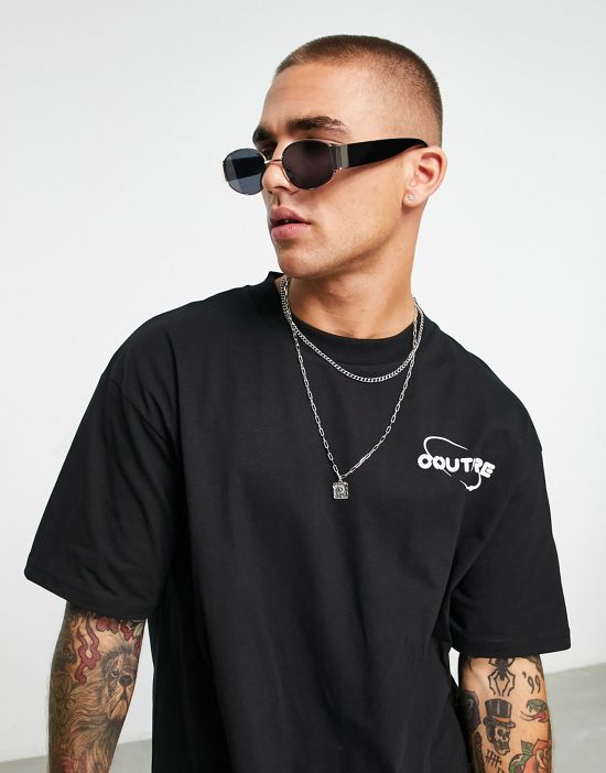 https://images.asos-media.com/products/the-couture-club-oversized-t-shirt-in-black-with-multi-logo-back-print/202798969-3?$n_550w$&wid=550&fit=constrain