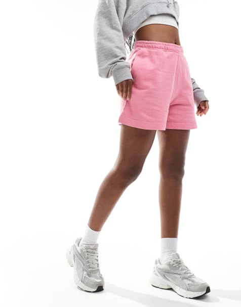 The Couture Club – Rosa, tvättade shorts med emblem - view 1