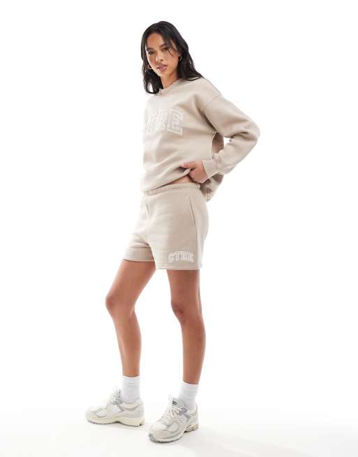 The Couture Club - Short d'ensemble à logo CTRE style universitaire - Beige
