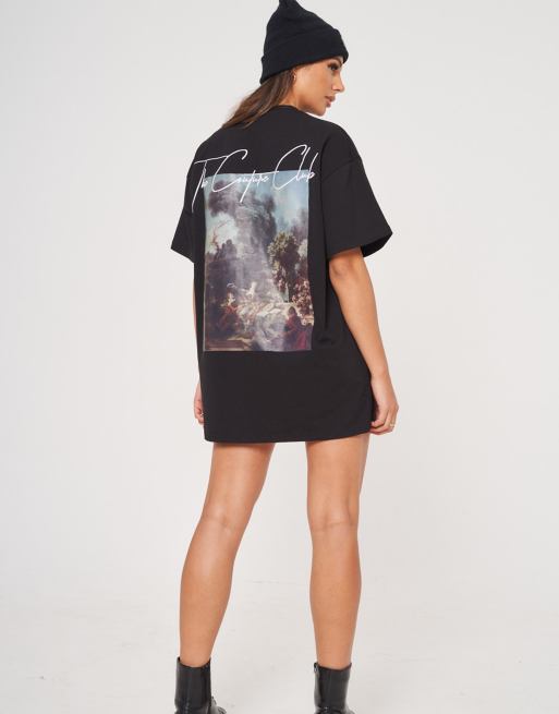 The Couture Club – Svart t-shirtklänning i oversize med grafiskt tryck