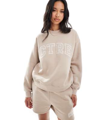 The Couture Club - Sweatshirt in Beige mit Rundhalsausschnitt und „CTRE"-College-Logo, Kombiteil-Neutral