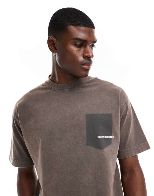 The Couture Club - T-shirt met zakdetail in bruin met wassing