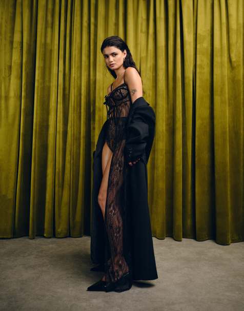 The Dolls House Circa - Cieran - Kanten co-ord set in zwart - view 1