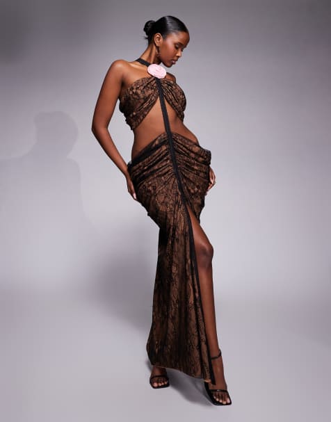 The Dolls House - Circa Karlie - Maxi jurk met bloemencorsage en uitsnijdingen in zwart - view 1