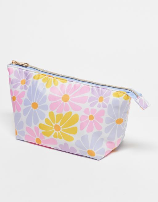 The Flat Lay Co. - Essential - Trousse a fiori - In esclusiva x ASOS , 3 di 3